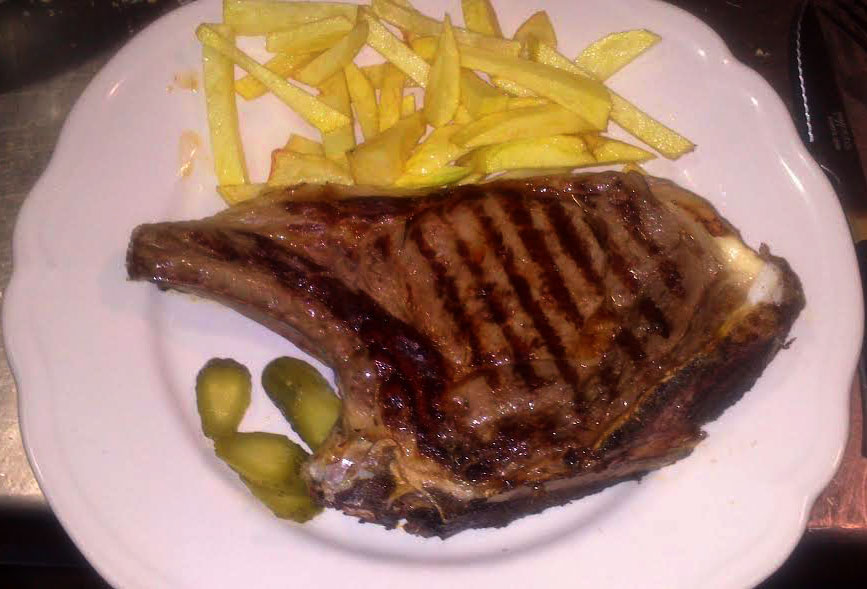 Chuleta de carne roxa asturiana