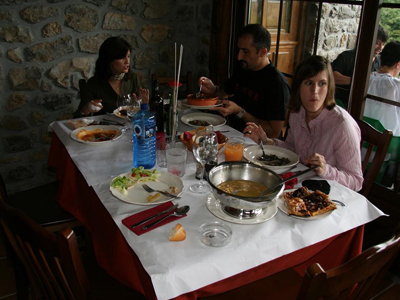 Jornadas de convivencia de empresas en el hotel El Quesar de Gamoneo