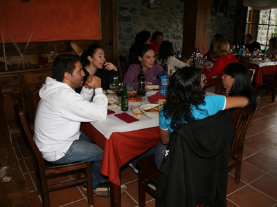 Jornadas de convivencia de empresas en el hotel El Quesar de Gamoneo
