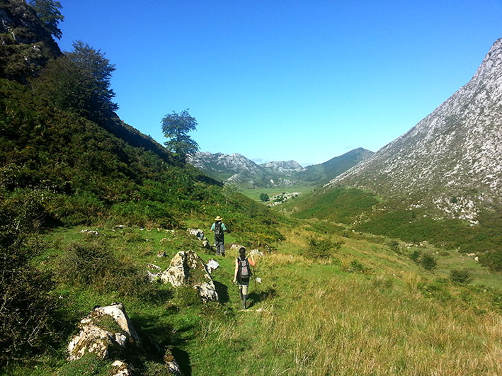 Ruta a Los Lagos desde Demués