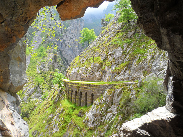 Ruta del Cares, la garganta divina